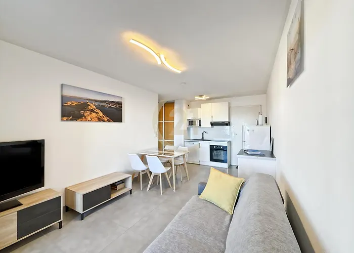Le Clos Des Oliviers T2 - Vue * LʼÎle-Rousse